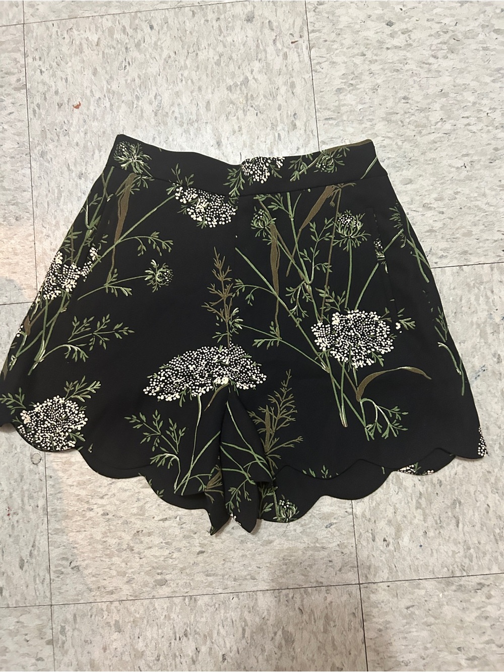 Wilfred Black Floral Scalloped High-Waist Shorts